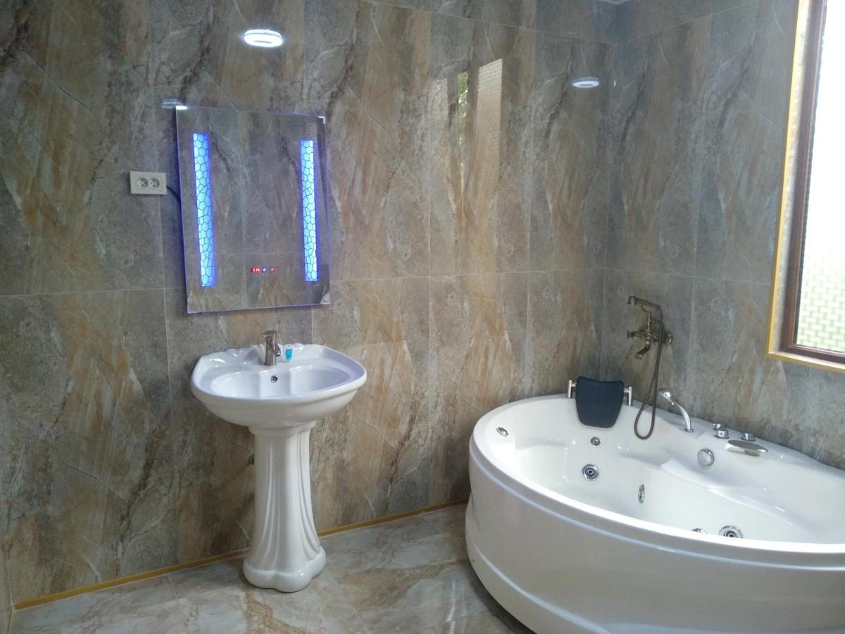 Hotel Royal Kutaisi Dış mekan fotoğraf